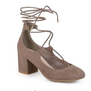 Journee Collection ferah lace up pump